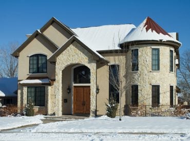 Gutter covers - image of a house needing gutter covers